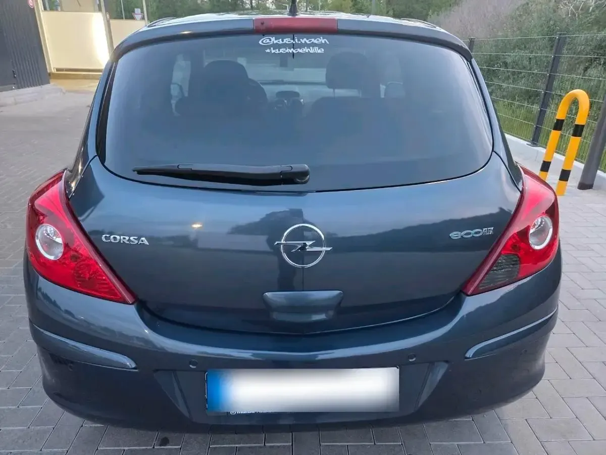 Gebraucht Opel Corsa 80 PS (58 kW) 2010 Andere farben Kleinwagen