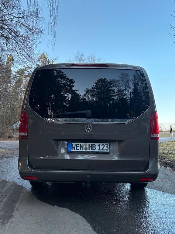 Gebraucht Mercedes V250 Edition 190 PS (139 kW) 2016 Grau Van / Kleinbus