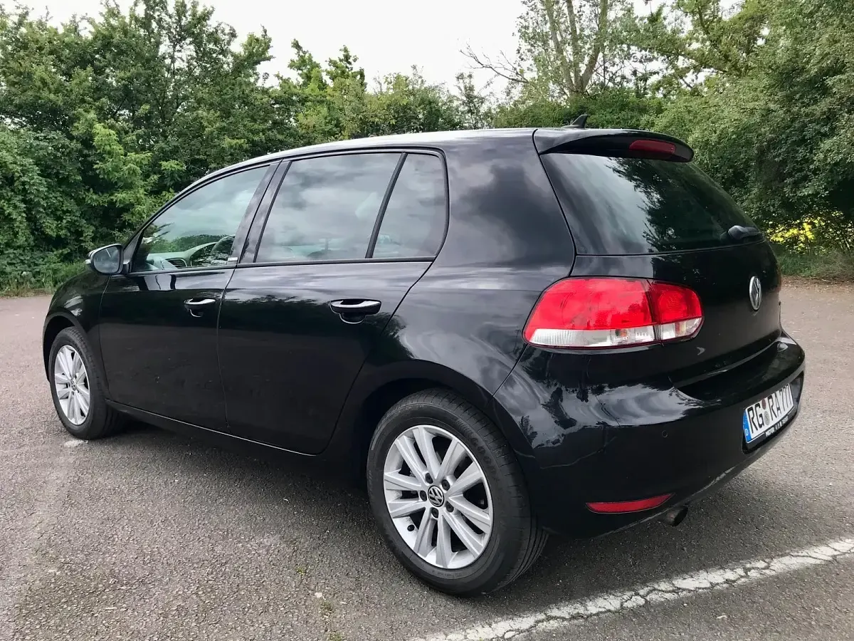 Gebraucht VW Golf VII 105 PS (77 kW) 2012 Schwarz Limousine