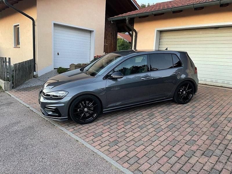 Gebraucht VW Golf VII R 300 PS (220 kW) 2019 Grau Limousine