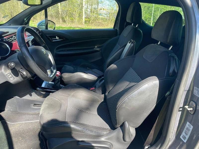 Gebraucht Citroën DS3 So Chic 92 PS (67 kW) 2011 Grau Kleinwagen