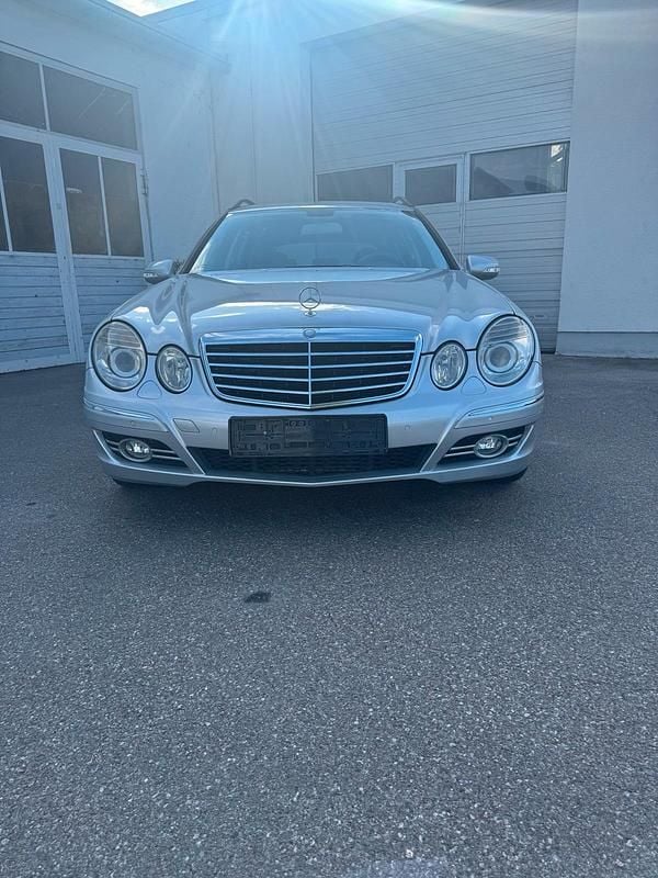 Gebraucht Mercedes E200 Avantgarde 184 PS (135 kW) 2006 Silber Kombi