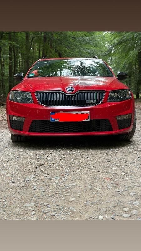 Rot Gebraucht 2015 Skoda Octavia RS Kombi | 9.500 € (Fairer Preis) - Bild 1/4