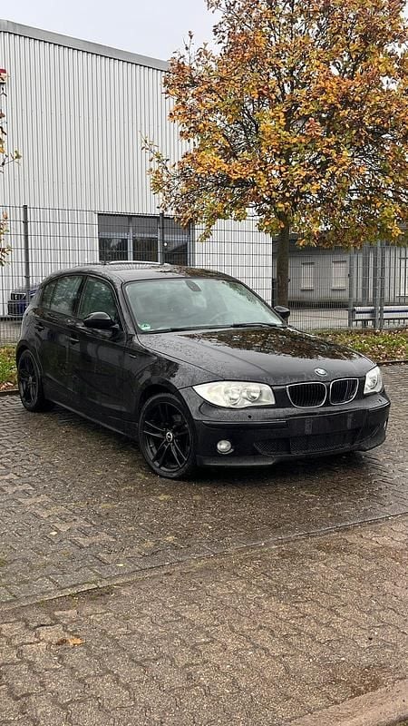 Gebraucht BMW 118 129 PS (94 kW) 2006 Schwarz Kleinwagen