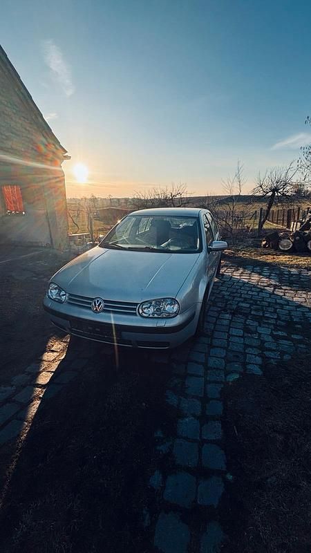 Gebraucht VW Golf IV 115 PS (84 kW) 1999 Silber Kleinwagen