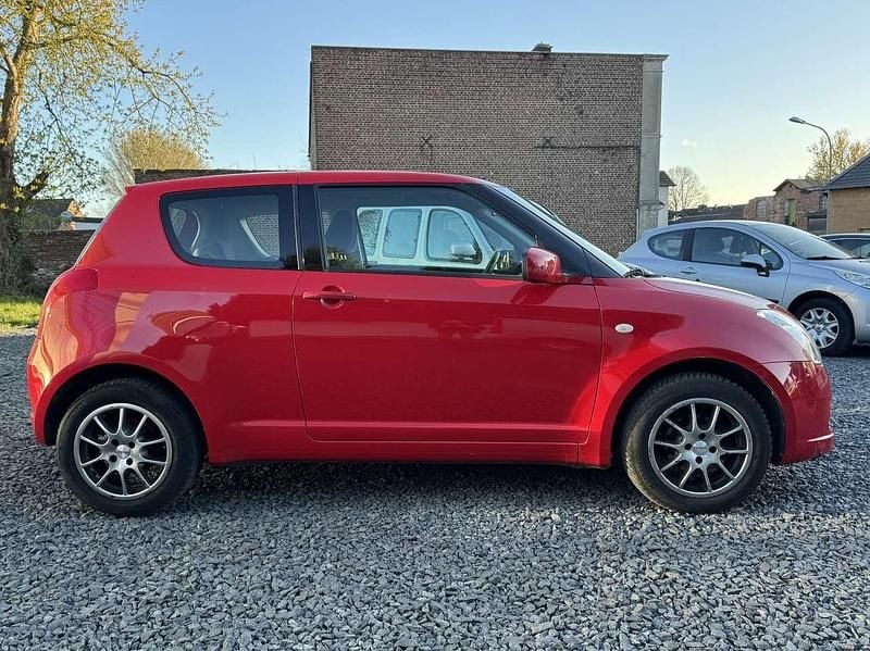 Gebraucht Suzuki Swift 92 PS (67 kW) 2005 Rot Kleinwagen