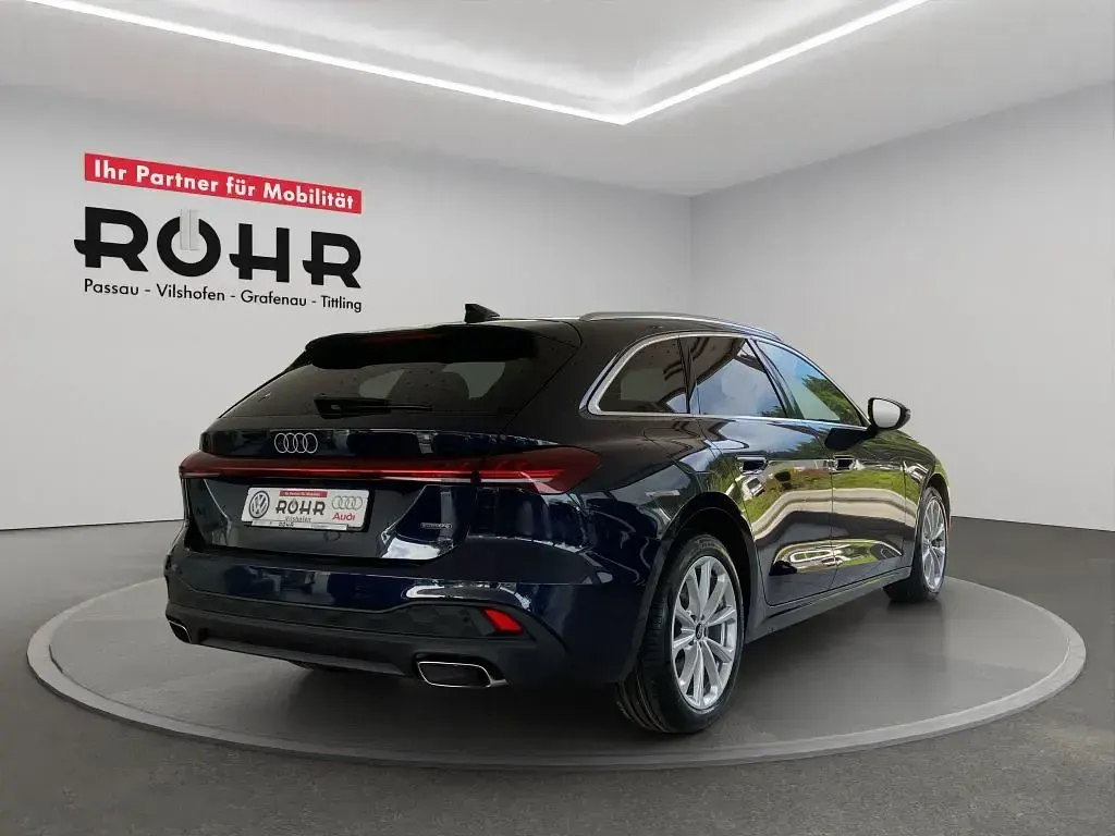 Gebraucht Audi A5 Ambiente 204 PS (150 kW) 2025 Firmamentblau metallic Kombi