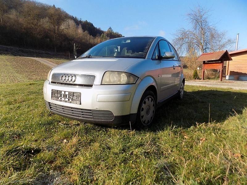 Silber Gebraucht 2001 Audi A2 Kleinwagen | 600 € - Bild 1/4