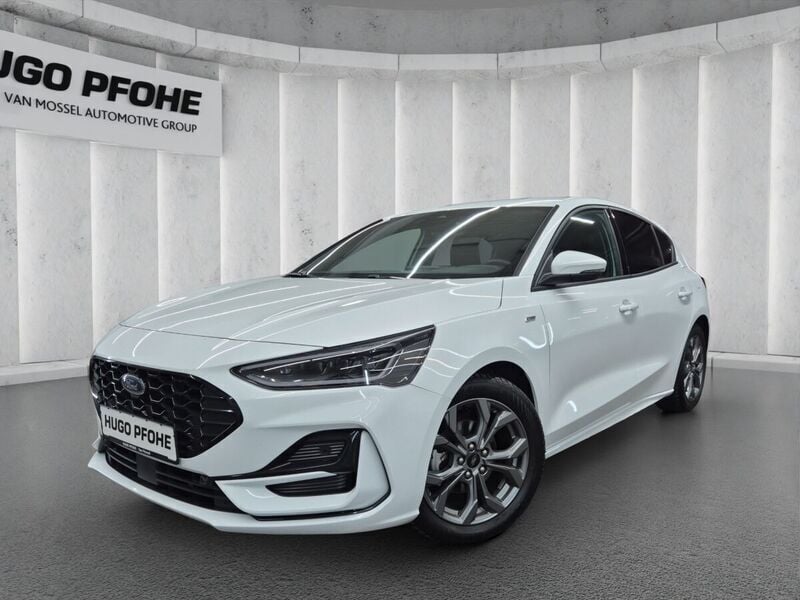 Frozen white uni Gebraucht 2024 Ford Focus ST-Line X Limousine | 27.890 € (Teuer) - Bild 1/4