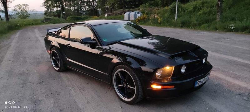 Schwarz Gebraucht 2006 Ford Mustang GT Coupé | 12.000 € (Guter Preis) - Bild 1/4