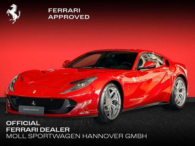 Gebraucht Ferrari 812 799 PS (587 kW) 2020 Rot Coupé