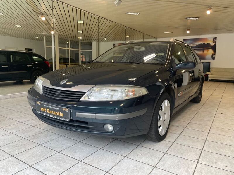 Grün Gebraucht 2004 Renault Laguna II Privilege Kombi | 2.950 € - Bild 1/4
