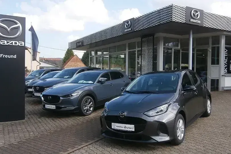Neu Mazda 2 Center-Line 116 PS (85 kW) 2025 Lead grey Kleinwagen