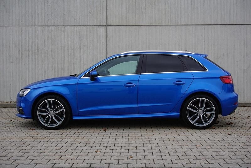 Gebraucht Audi A3 e-tron S-Line 204 PS (150 kW) 2020 Arablau kristalleffekt Kleinwagen