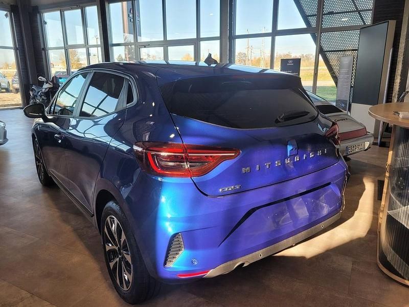 Neu Mitsubishi Colt Plus 91 PS (66 kW) 2025 Blau Limousine
