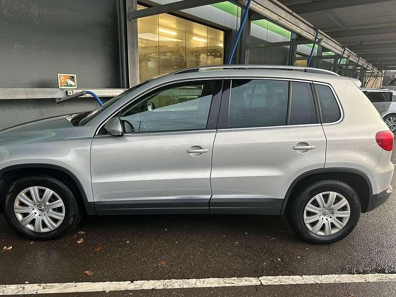 Gebraucht VW Tiguan Style 140 PS (102 kW) 2012 Grau SUV