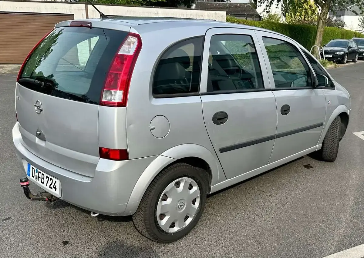 Gebraucht Opel Meriva 90 PS (66 kW) 2005 Silber Van / Kleinbus