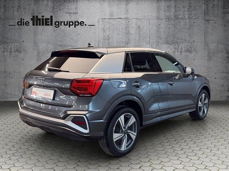 Gebraucht Audi Q2 S-Line 150 PS (110 kW) 2023 Grau SUV