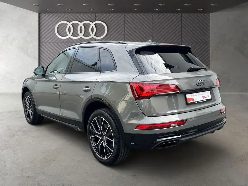 Gebraucht Audi Q5 S-Line 204 PS (150 kW) 2023 Chronosgrau metallic SUV
