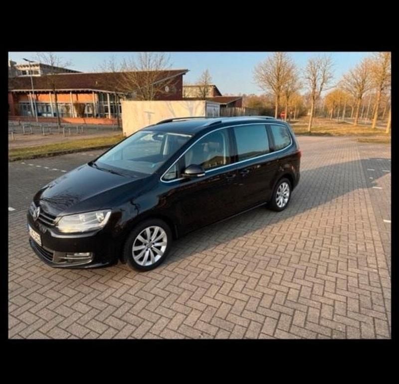 Schwarz Gebraucht 2017 VW Sharan Van / Kleinbus | 18.199 € (Fairer Preis) - Bild 1/4