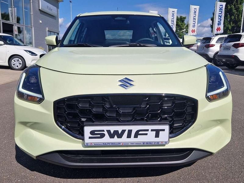 Gebraucht Suzuki Swift Comfort 83 PS (61 kW) 2025 Cool yellow Kleinwagen