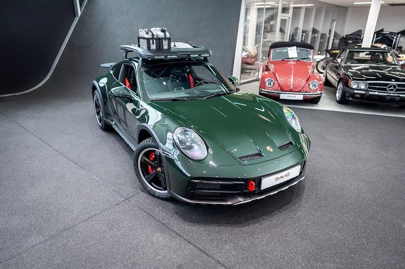 Grün Gebraucht 2024 Porsche 992 Coupé | 394.992 € - Bild 1/4