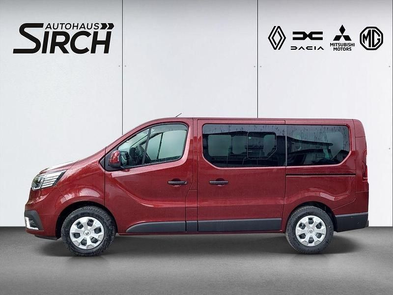 Gebraucht Renault Trafic Life 170 PS (125 kW) 2022 Rot Van / Kleinbus