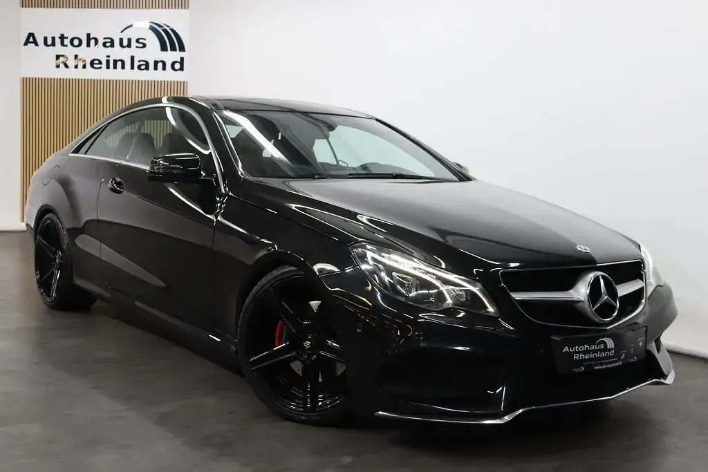 Gebraucht Mercedes E350 AMG 252 PS (185 kW) 2014 Schwarz Coupé