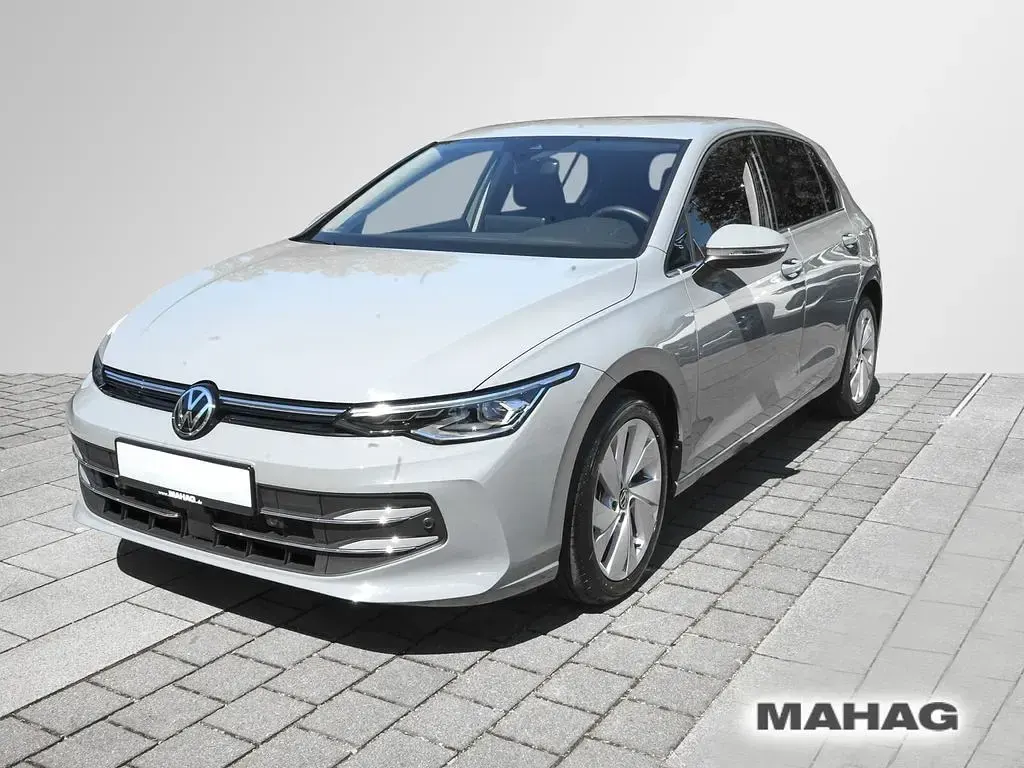 Gebraucht VW Golf VIII Style 150 PS (110 kW) 2025 Grau Limousine