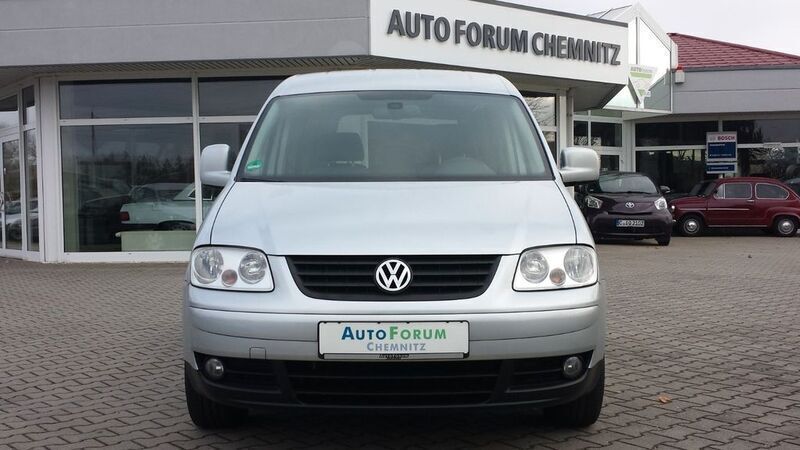 Silber Gebraucht 2009 VW Caddy Maxi Life Van / Kleinbus | 5.985 € (Fairer Preis) - Bild 1/2