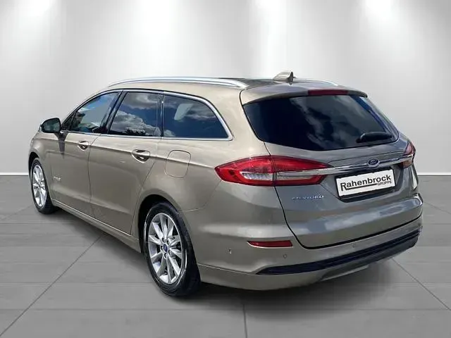 Gebraucht Ford Mondeo Titanium 140 PS (102 kW) 2020 Silber Kombi