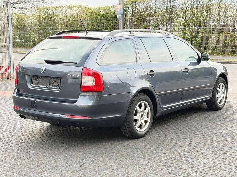 Second-hand Skoda Octavia 122 CP (89 kW) 2011 Gri Berlinǎ