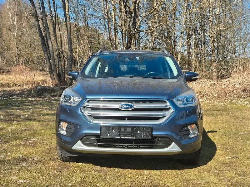 Gebraucht Ford Kuga Cool & Connect 150 PS (110 kW) 2019 Blau SUV