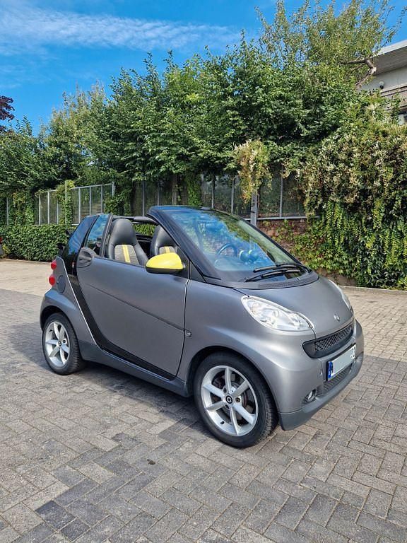 Grau Gebraucht 2010 Smart ForTwo Cabrio Cabrio | 6.000 € (Fairer Preis) - Bild 1/4
