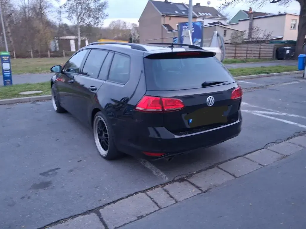 Second-hand VW Golf VII Trendline 105 CP (77 kW) 2013 Negru Break