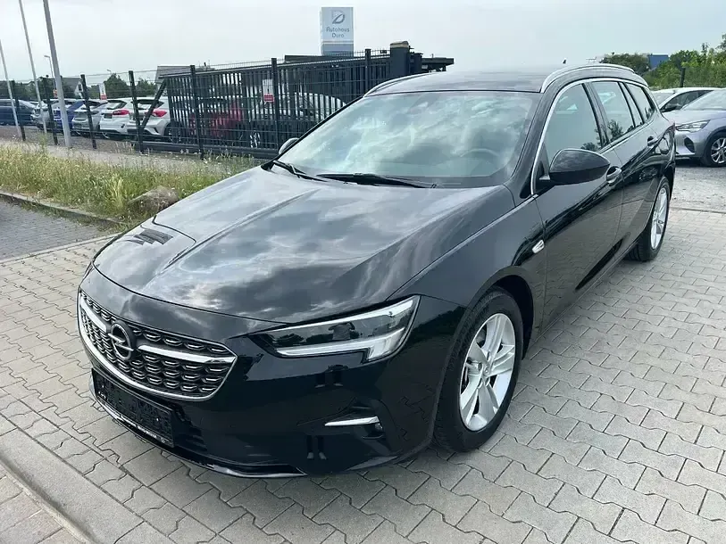 Gebraucht Opel Insignia Elegance 200 PS (147 kW) 2022 Diamant schwarz/karbon schwarz (metallic) Kombi
