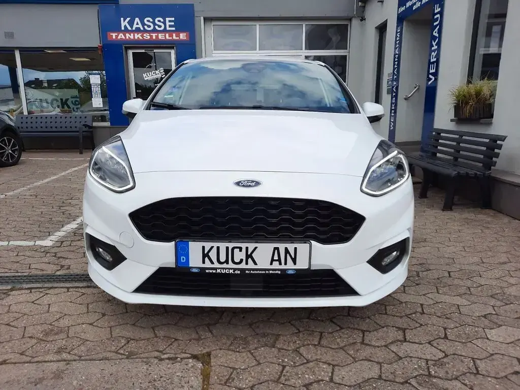 Gebraucht Ford Fiesta ST-Line X 125 PS (91 kW) 2021 Frozen white Kleinwagen