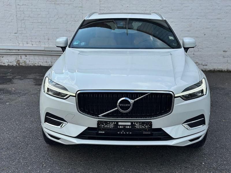 Weiß Gebraucht 2017 Volvo XC60 Momentum SUV | 29.900 € (Superpreis) - Bild 1/4