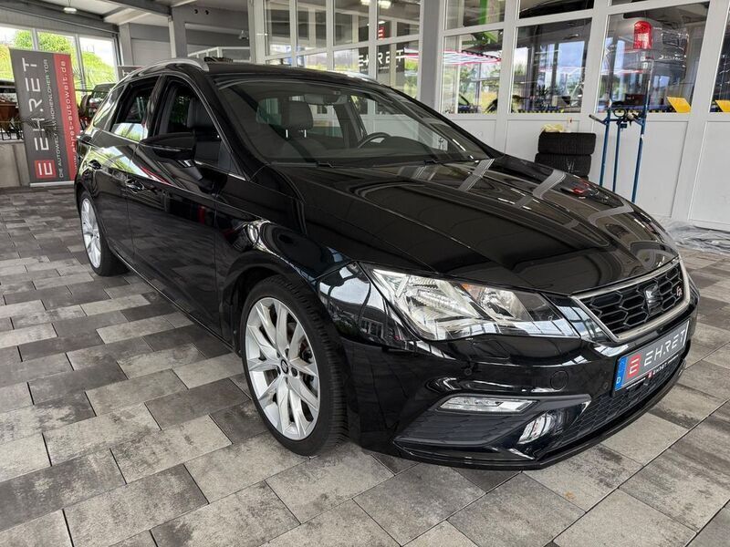Schwarz Gebraucht 2020 Seat Leon FR Limousine | 20.780 € (Fairer Preis) - Bild 1/4