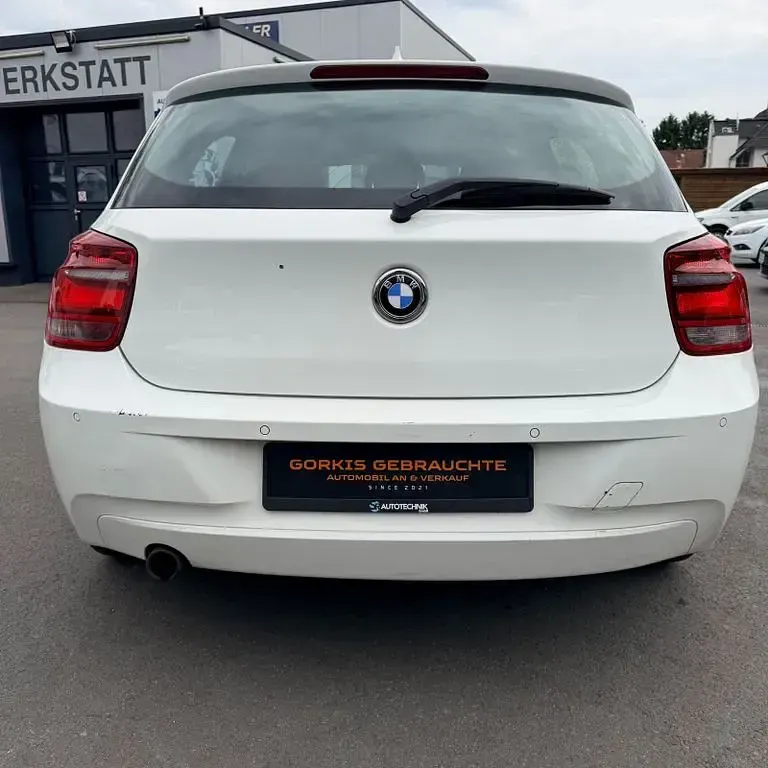 Gebraucht BMW 114 Advantage 95 PS (69 kW) 2014 Weiß Kleinwagen