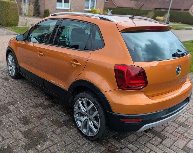 Gebraucht VW Polo Cross 110 PS (80 kW) 2015 Orange Kleinwagen