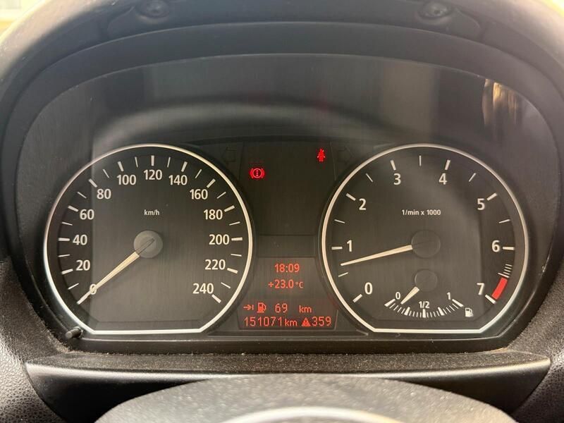 Schwarz Gebraucht 2006 BMW 120 Kleinwagen | 4.250 € (Fairer Preis) - Bild 1/4