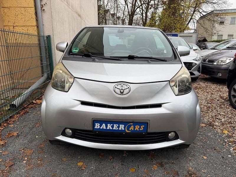 Silber Gebraucht 2009 Toyota iQ Kleinwagen | 5.990 € (Guter Preis) - Bild 1/4