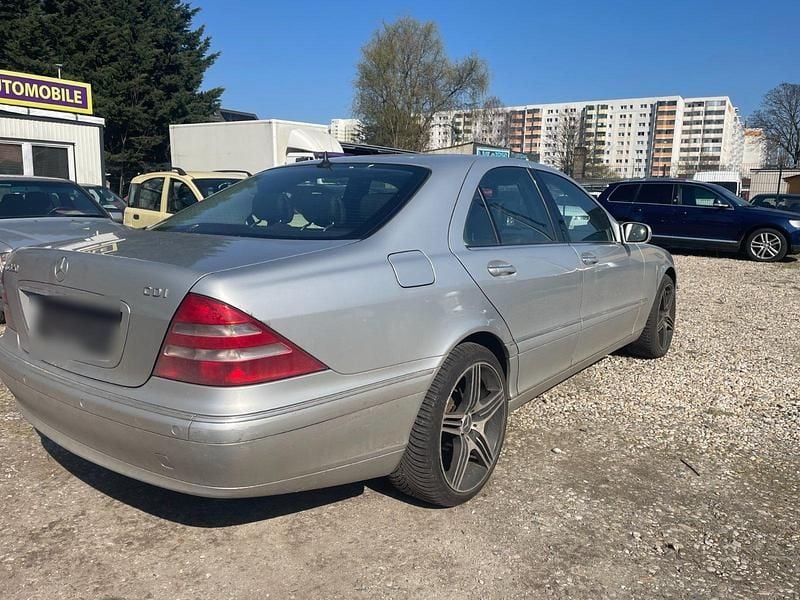 Usata Mercedes S320 197 CV (144 kW) 2001 Argento Berlina