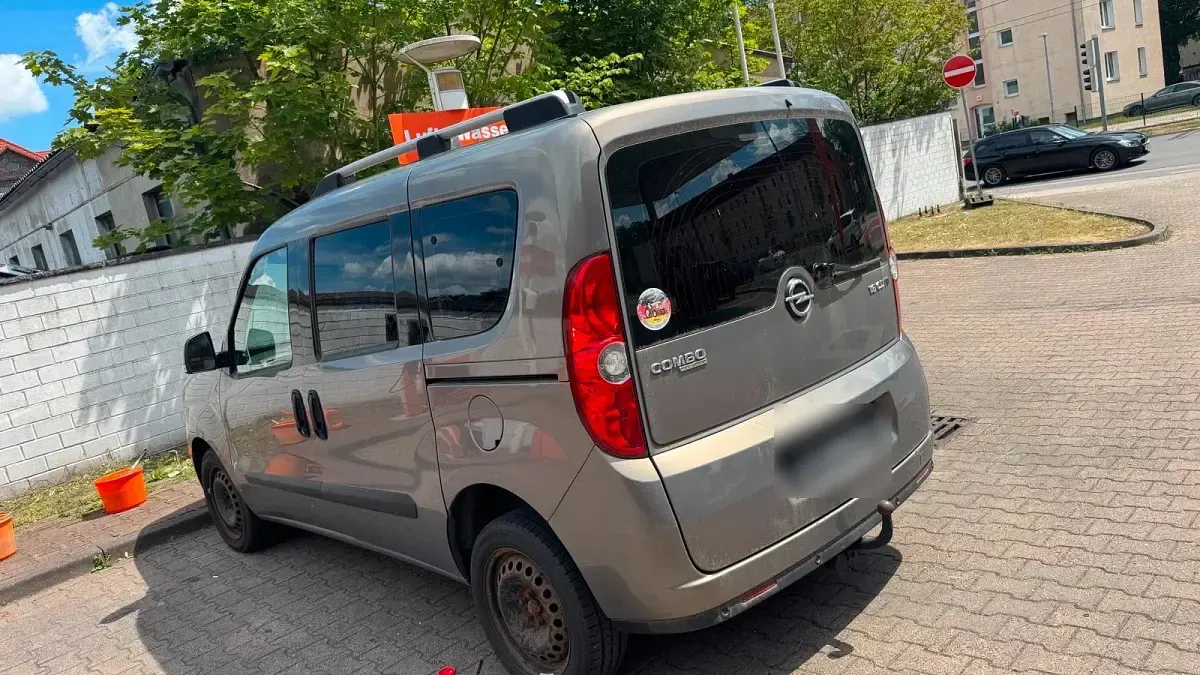 Gebraucht Opel Combo 105 PS (77 kW) 2012 Grau Van / Kleinbus