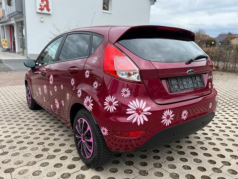 Gebraucht Ford Fiesta 80 PS (58 kW) 2014 Violet Kleinwagen
