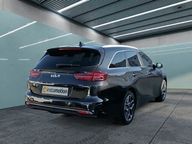 Usado Kia Ceed 160 HP (117 kW) 2024 Preto Citadino