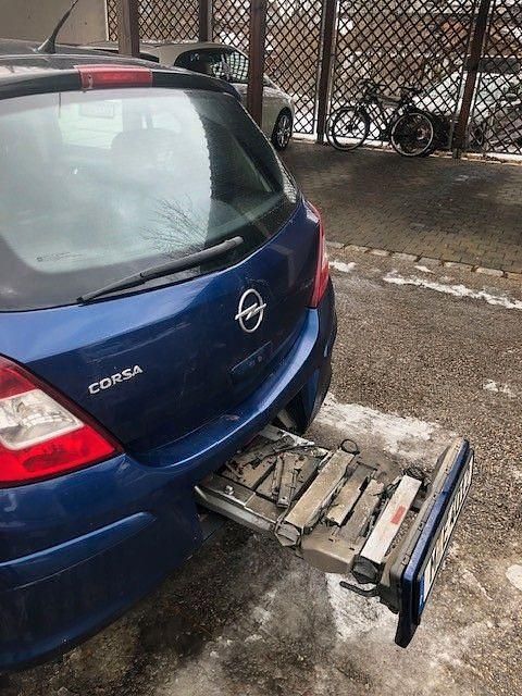 Gebraucht Opel Corsa Selection 90 PS (66 kW) 2009 Blau Limousine