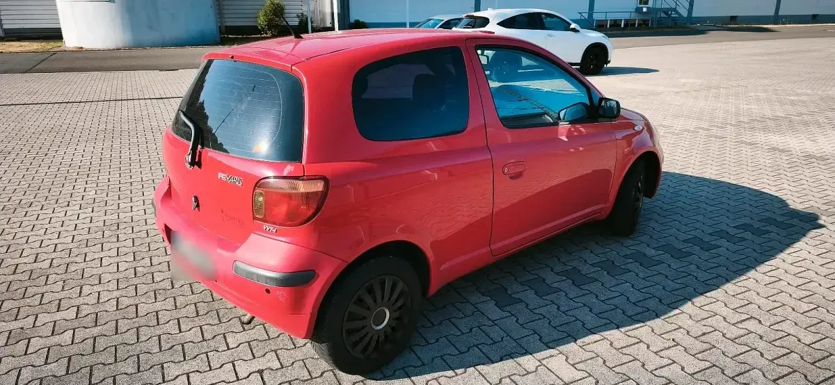 Gebraucht Toyota Yaris 68 PS (50 kW) 2004 Rot Kleinwagen