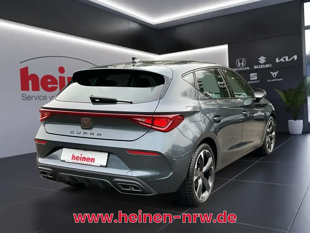 Usata Cupra Leon VZ 300 CV (220 kW) 2022 Grigio Berlina